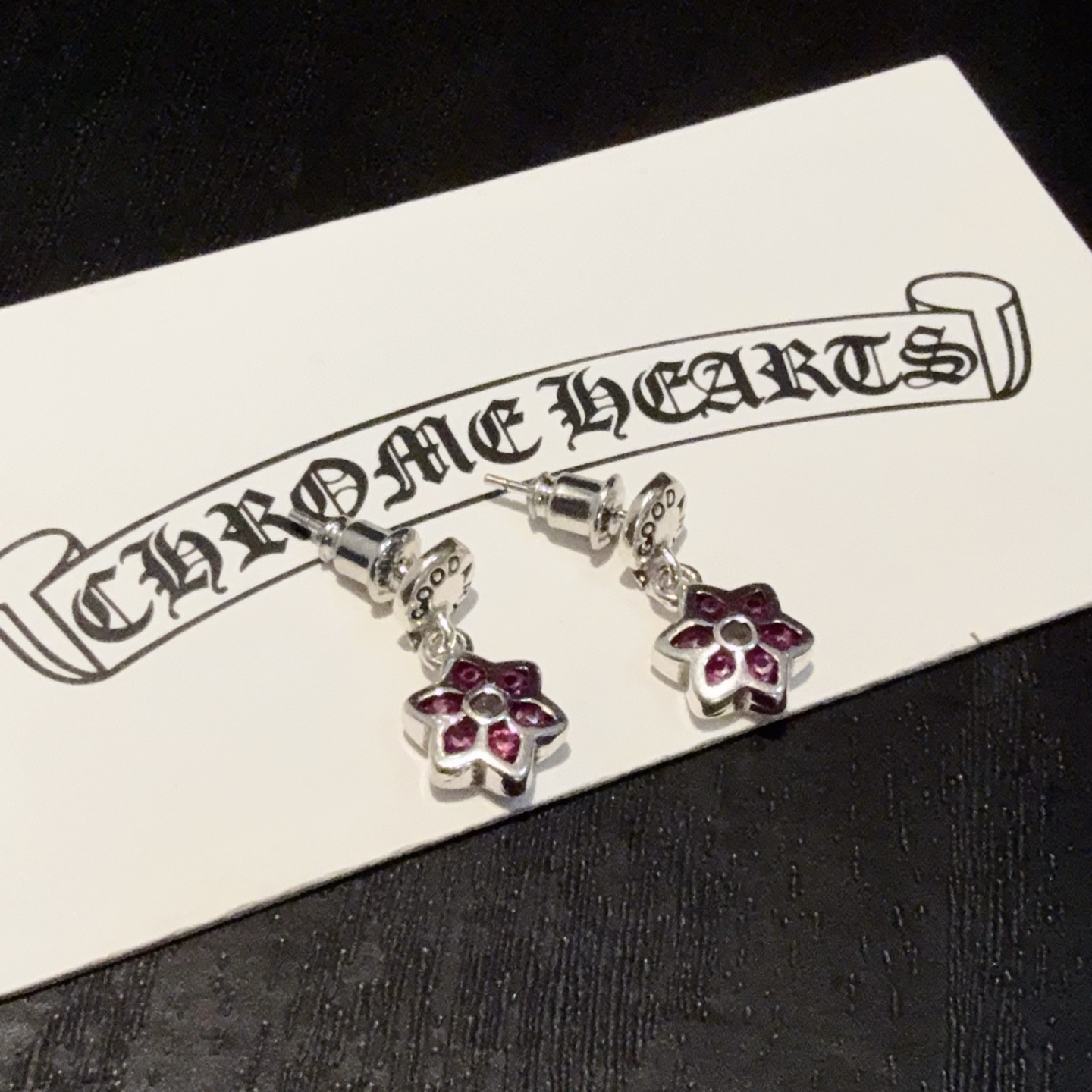  新款  【专柜品质】Chrome Hearts ❤️  克罗心粉钻耳钉   进口电镀工艺 精工  ～正