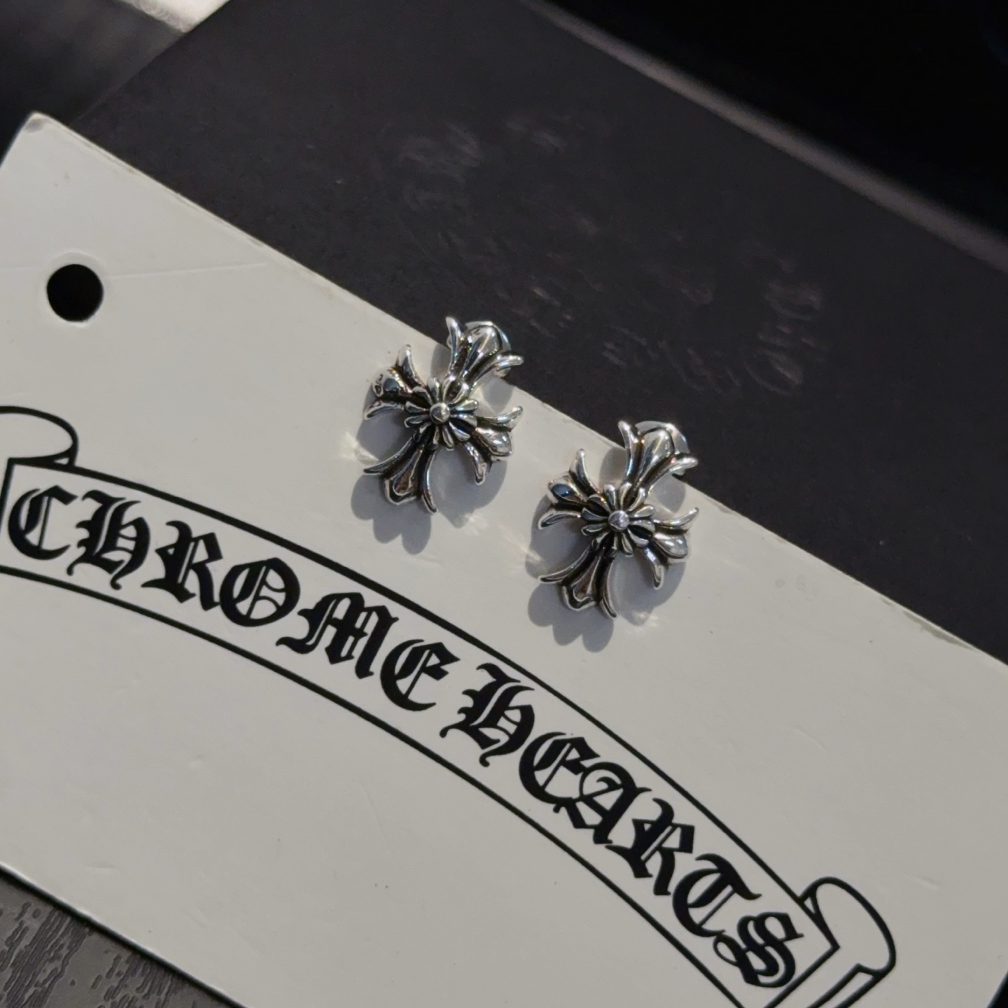  新款  【专柜品质】Chrome Hearts ❤️  克罗心十字架耳钉   进口电镀工艺 精工  ～