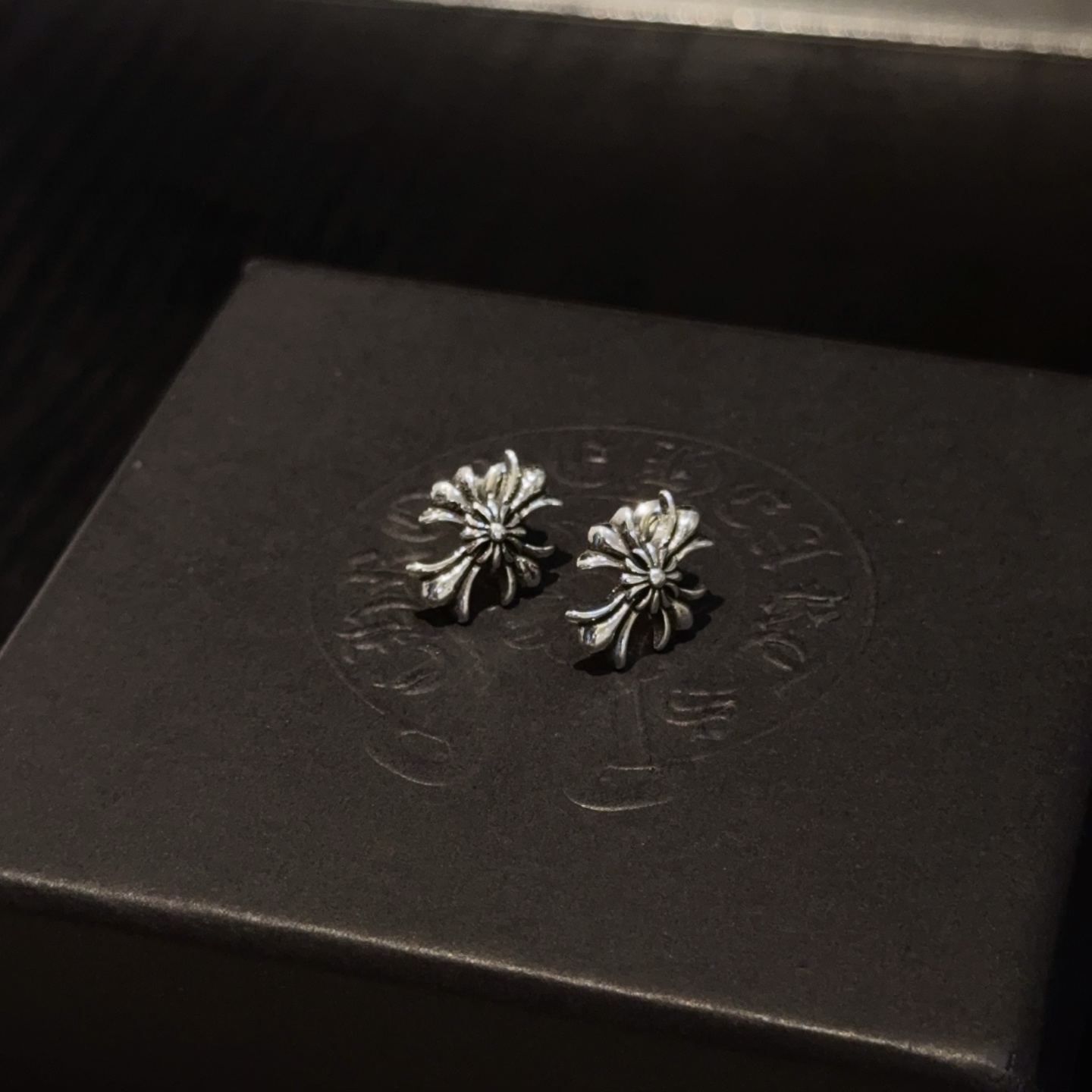  新款  【专柜品质】Chrome Hearts ❤️  克罗心十字架耳钉   进口电镀工艺 精工  ～