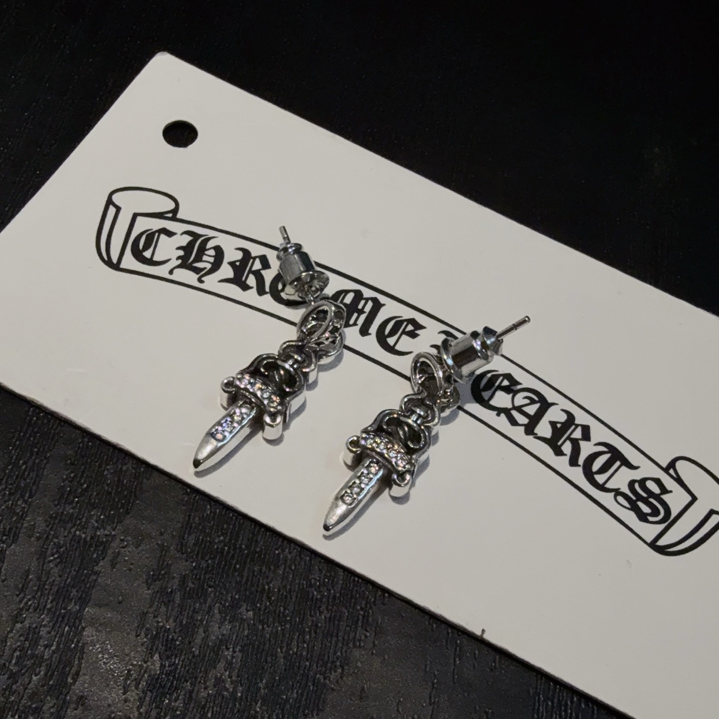  新款  【专柜品质】Chrome Hearts ❤️  克罗心宝剑镶钻耳钉   进口电镀工艺 精工  