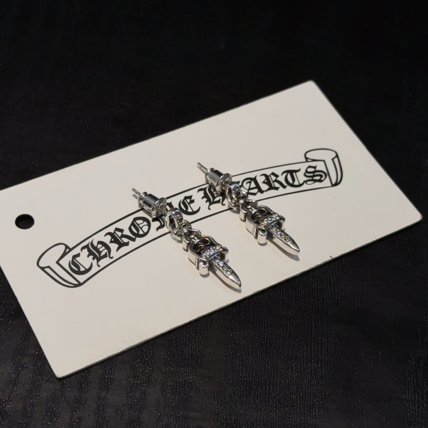  新款  【专柜品质】Chrome Hearts ❤️  克罗心宝剑镶钻耳钉   进口电镀工艺 精工  