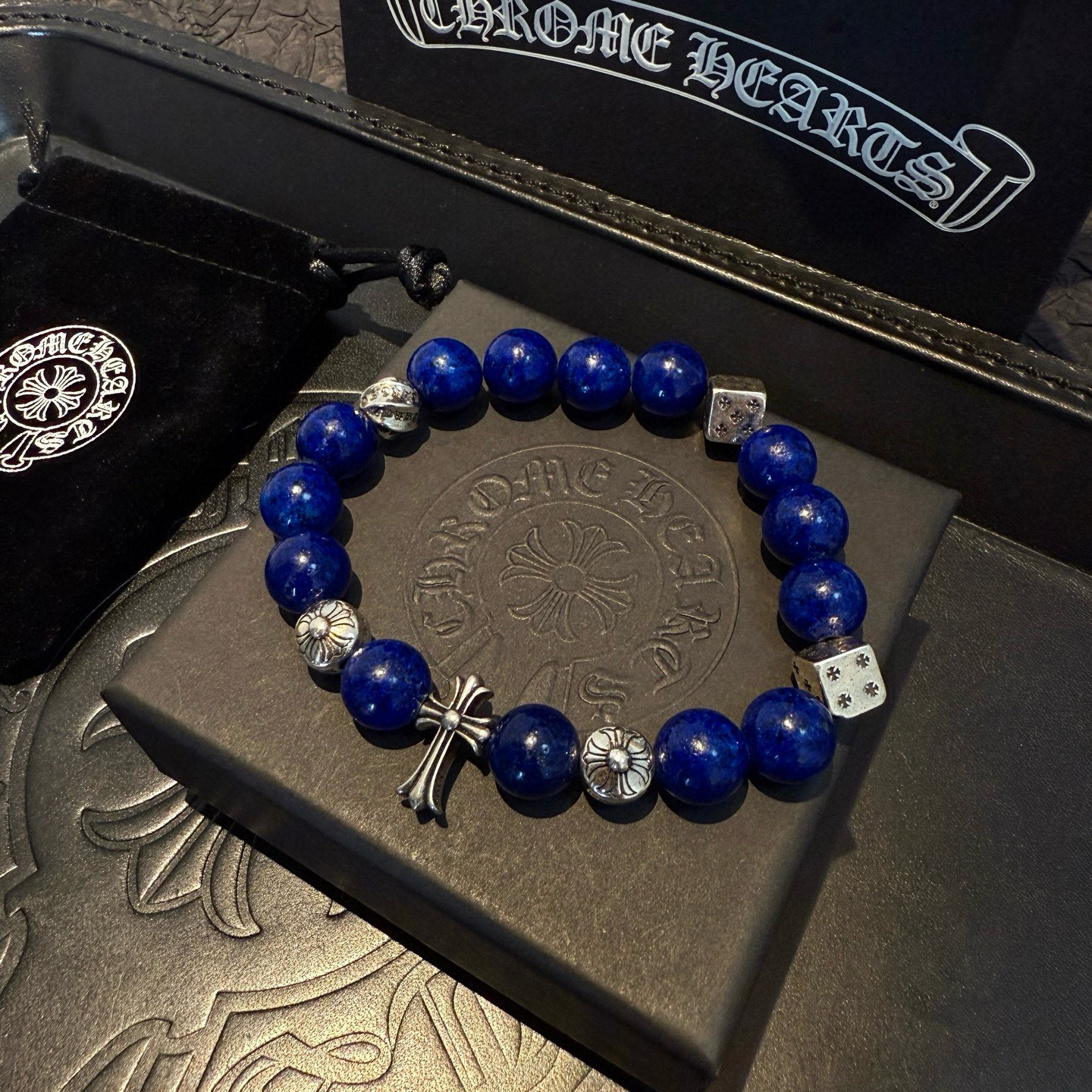 新款【专柜品质】Chrome Hearts克罗心经典复古多元素青金石手链手串，凹凸造型不同的花纹设计风