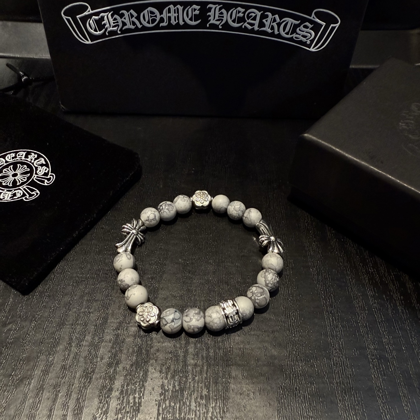  新款【专柜品质】Chrome Hearts克罗心经典复古多元素手链手串，凹凸造型不同的花纹设计风格 呈