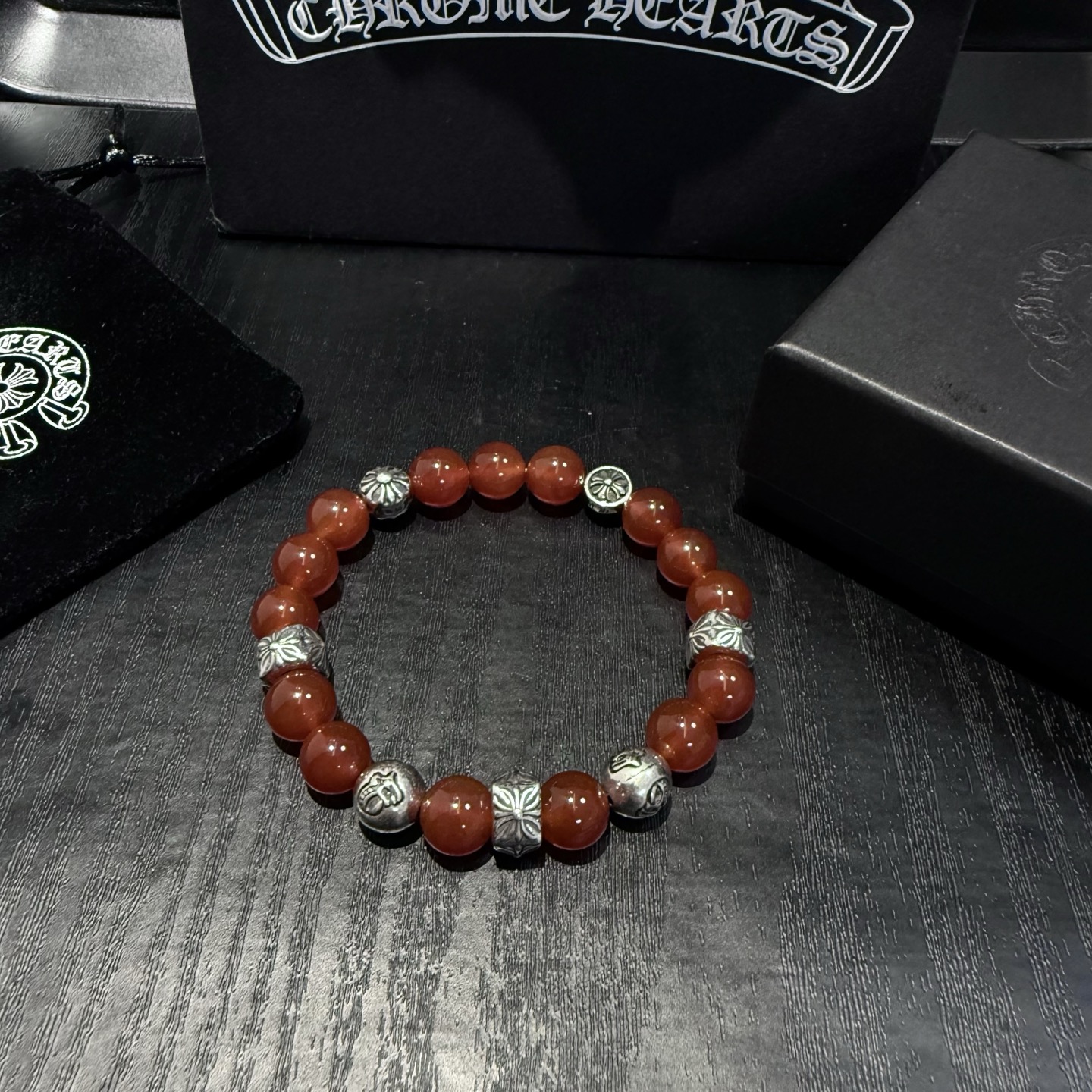  新款【专柜品质】Chrome Hearts克罗心经典复古多元素手链手串，凹凸造型不同的花纹设计风格 呈