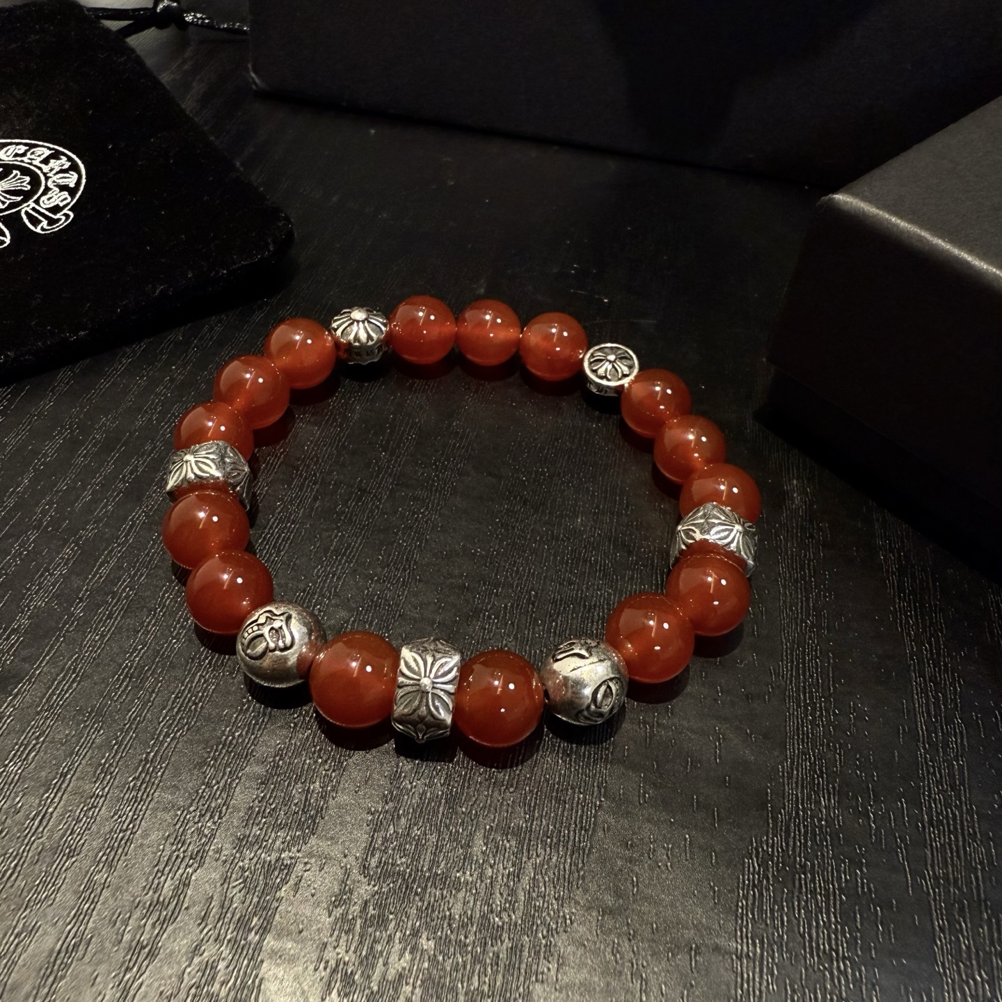  新款【专柜品质】Chrome Hearts克罗心经典复古多元素手链手串，凹凸造型不同的花纹设计风格 呈