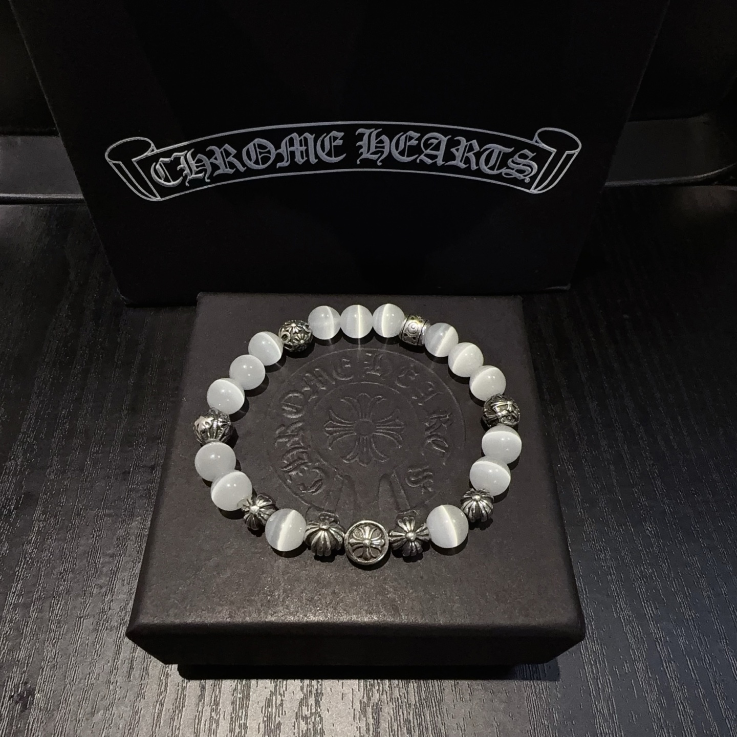  新款【专柜品质】Chrome Hearts克罗心经典复古多元素手链手串，凹凸造型不同的花纹设计风格 呈