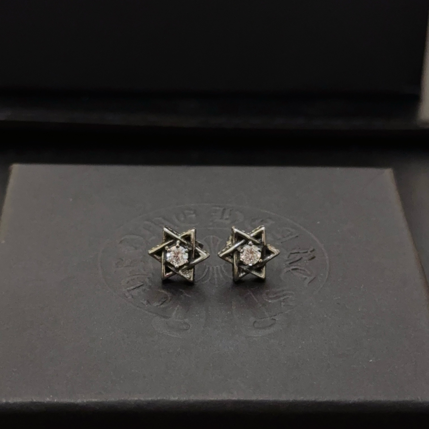  新款  【专柜品质】Chrome Hearts ❤️  克罗心十字架耳钉   进口电镀工艺 精工  ～