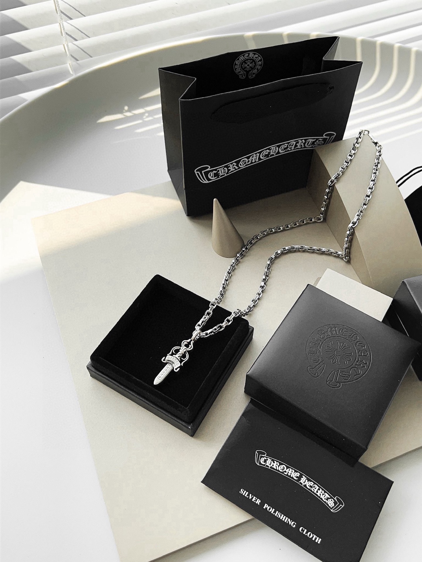   Chrome Hearts ❤️  克罗心宝剑吊坠 字母项链  进口做工工艺 精工雕刻 纯手工打造 