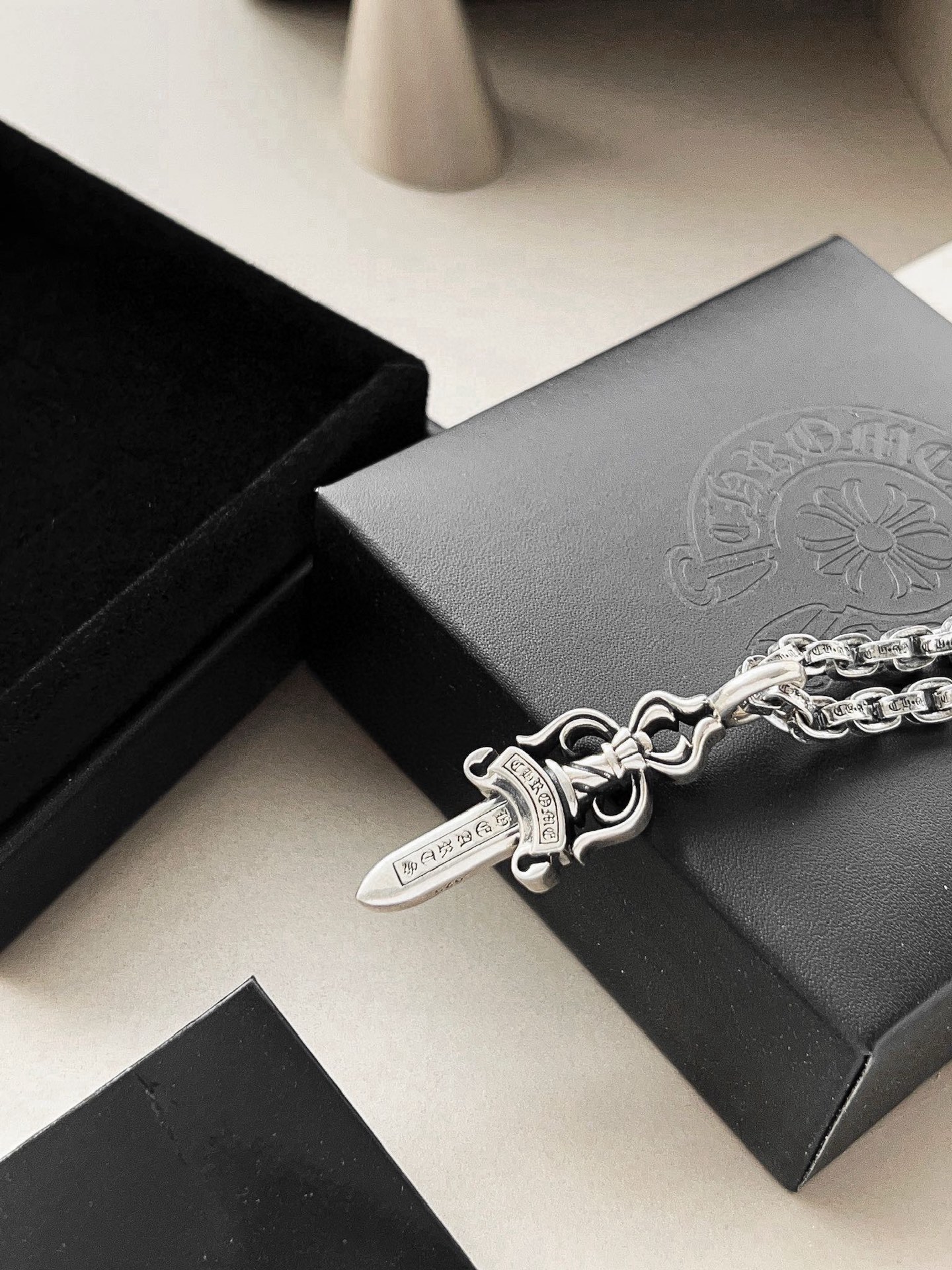   Chrome Hearts ❤️  克罗心宝剑吊坠 字母项链  进口做工工艺 精工雕刻 纯手工打造 