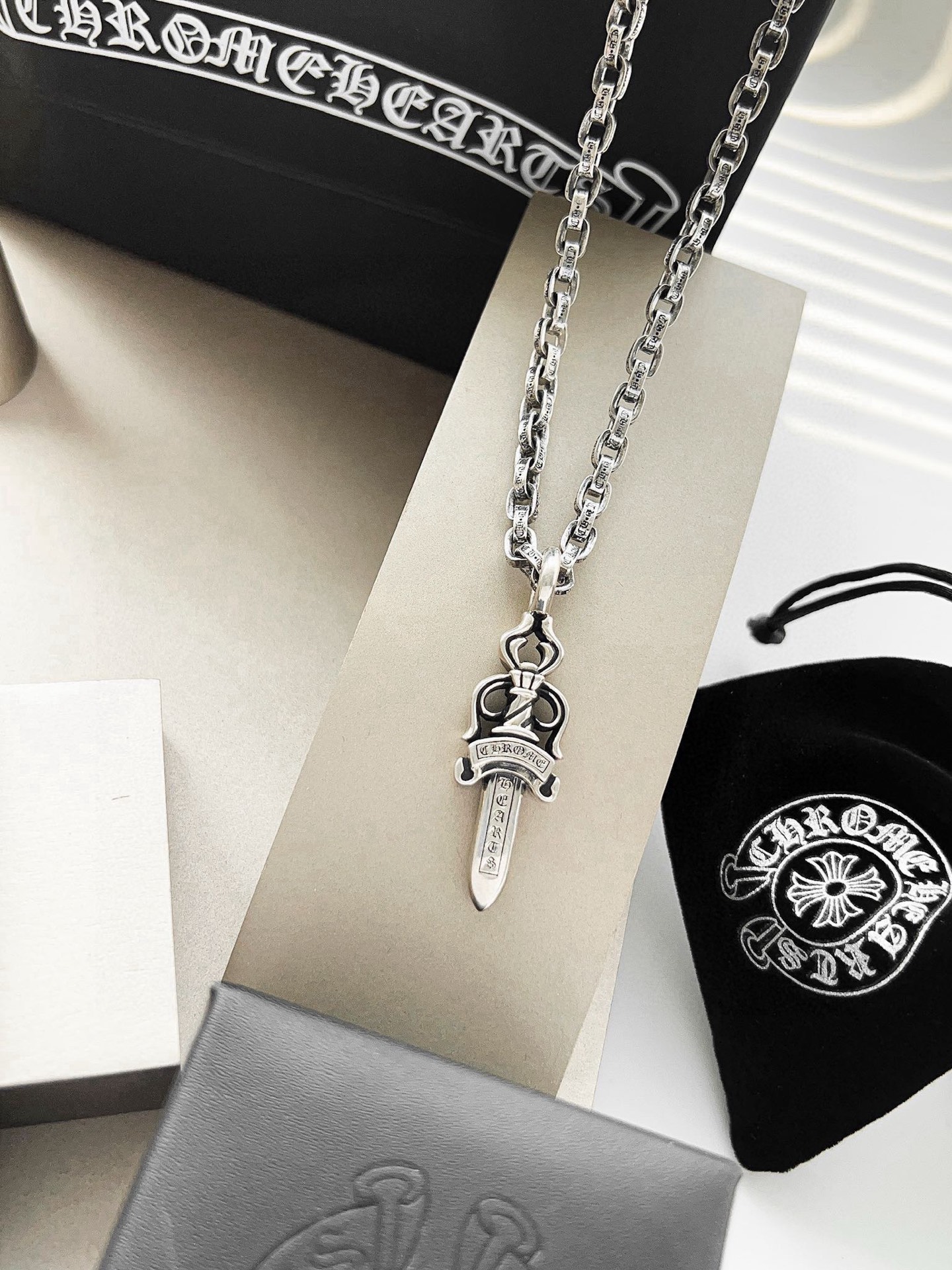   Chrome Hearts ❤️  克罗心宝剑吊坠 字母项链  进口做工工艺 精工雕刻 纯手工打造 