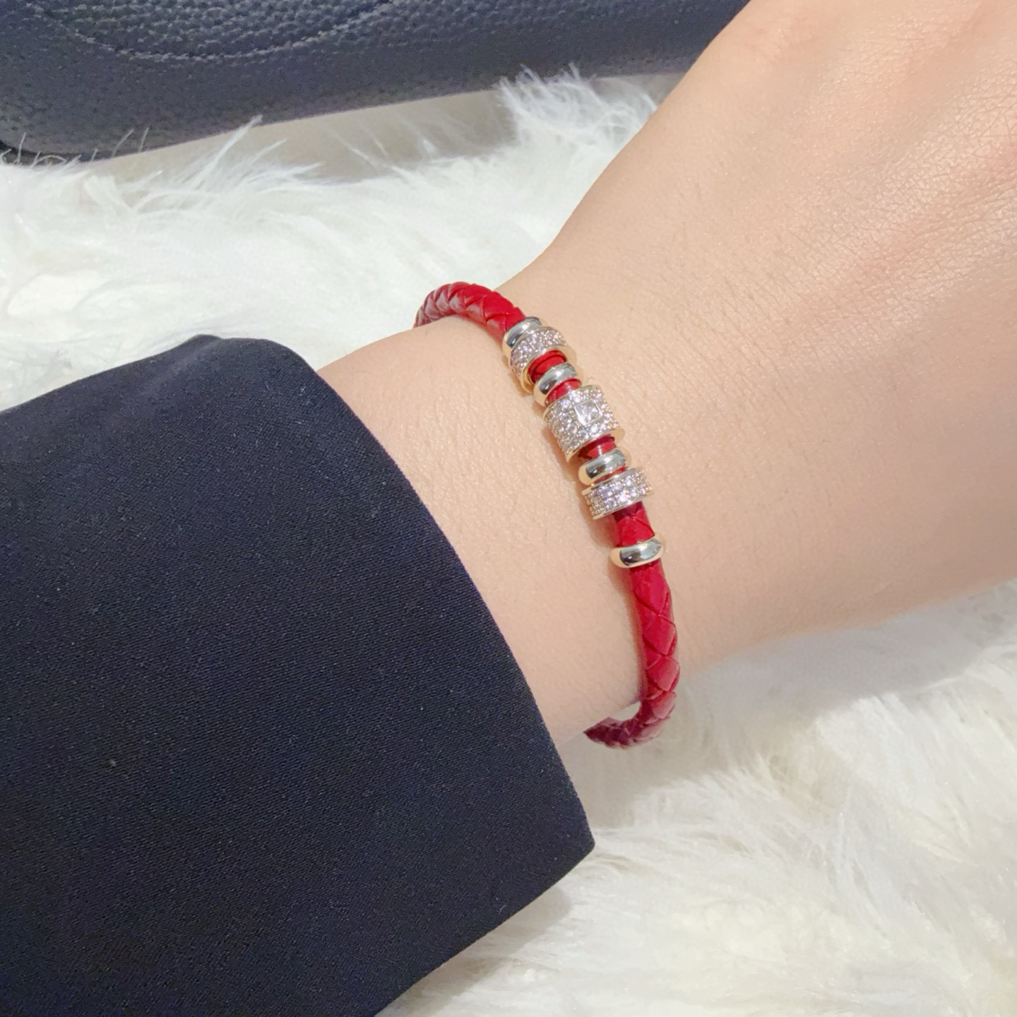  ❤火爆🎉 𝗙𝗥𝗘𝗗 费雷德手绳，满钻马蹄扣手镯手链，经典百搭，网红达人 时尚一族备必‬单品‼️时尚精致