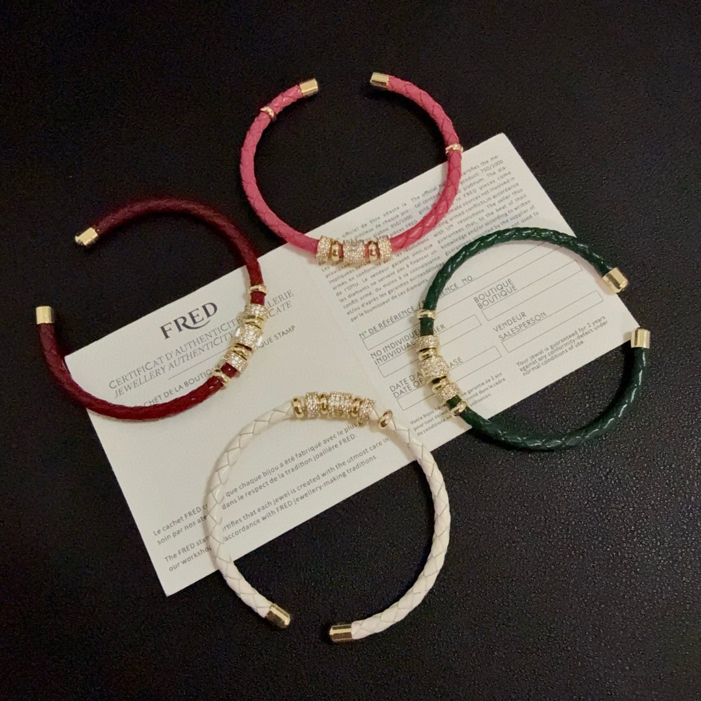  ❤火爆🎉 𝗙𝗥𝗘𝗗 费雷德手绳，满钻马蹄扣手镯手链，经典百搭，网红达人 时尚一族备必‬单品‼️时尚精致