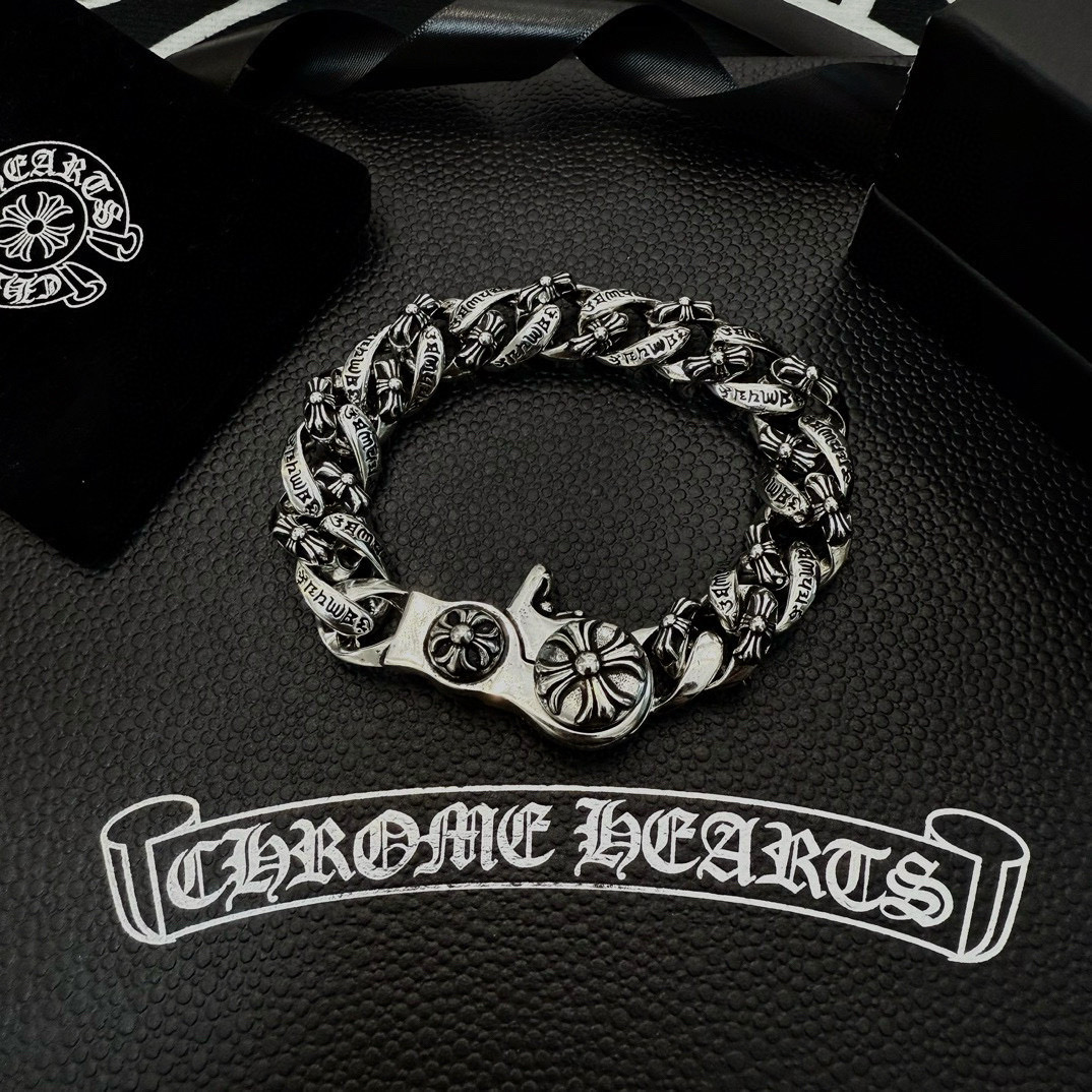  新款【专柜品质】Chrome Hearts克罗心经典复古麻花十字架手链 凹凸造型不同的花纹设计风格 呈
