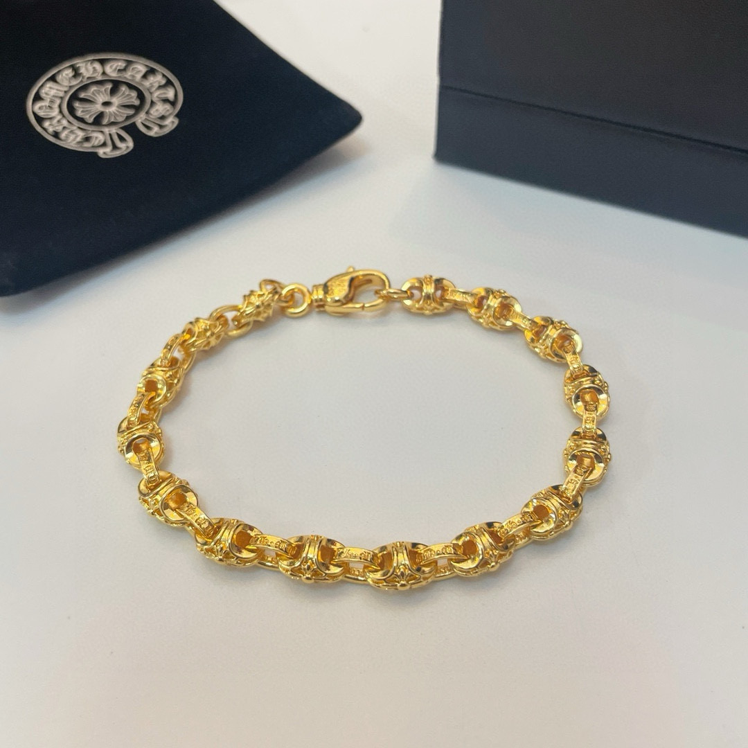  新款【专柜品质】Chrome Hearts克罗心黄金色经典复古手链 凹凸造型不同的花纹设计风格 呈现出