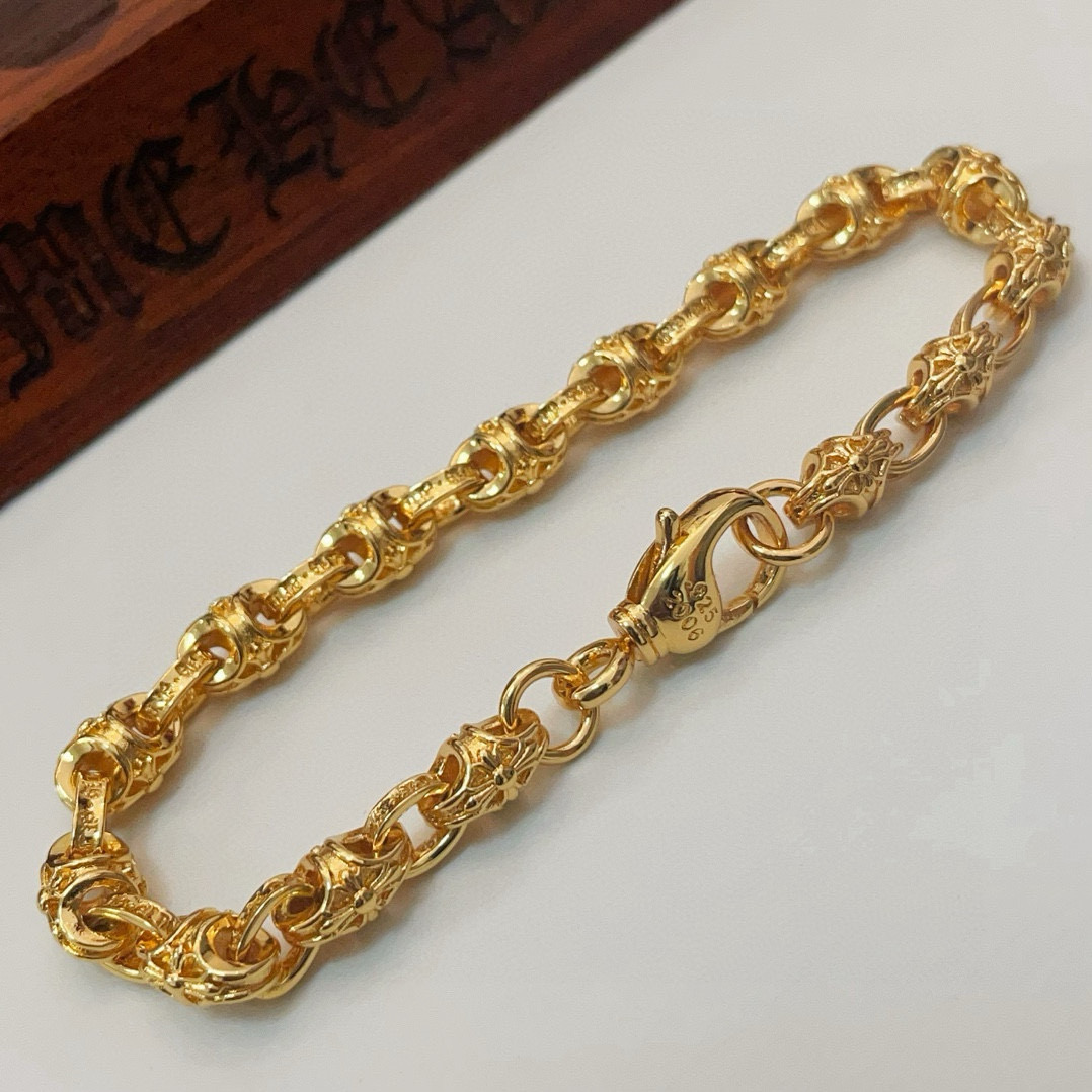  新款【专柜品质】Chrome Hearts克罗心黄金色经典复古手链 凹凸造型不同的花纹设计风格 呈现出