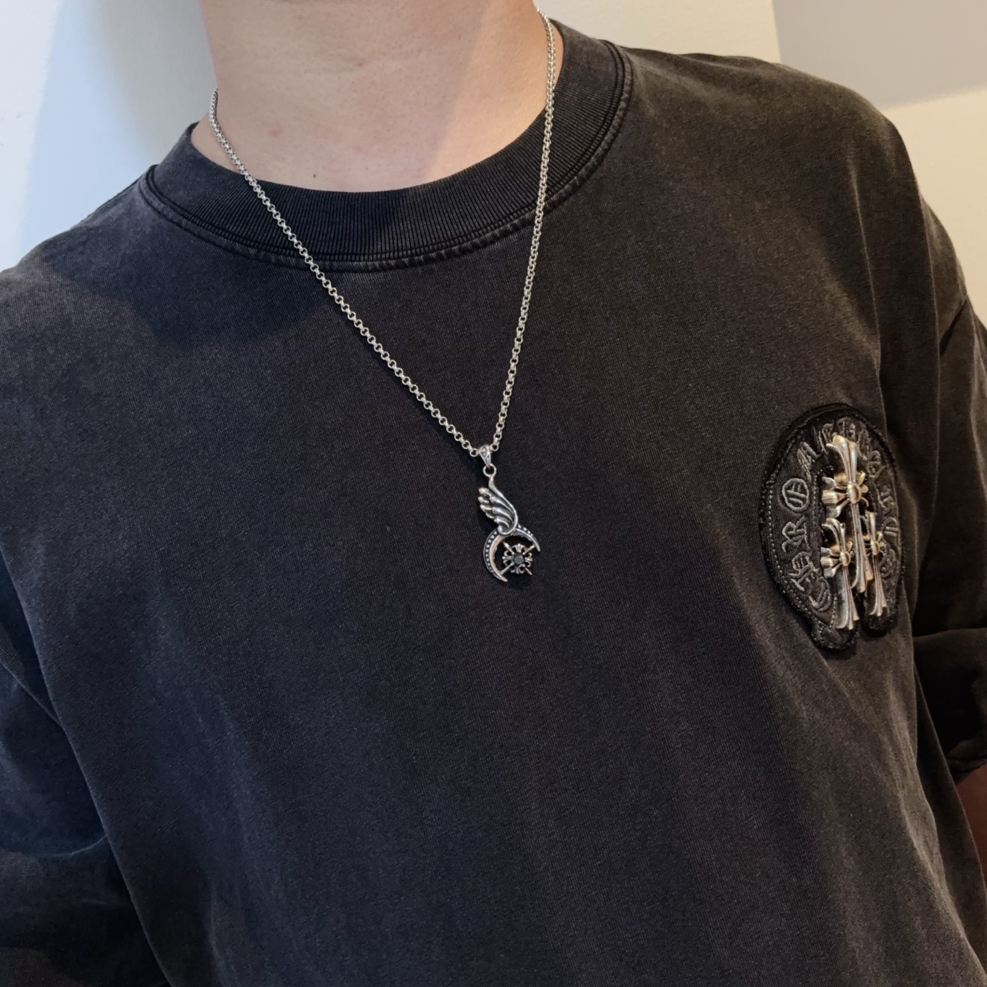  新款【专柜品质】Chrome Hearts克罗心项链 凹凸造型不同的花纹设计风格 呈现出与众不同 十字