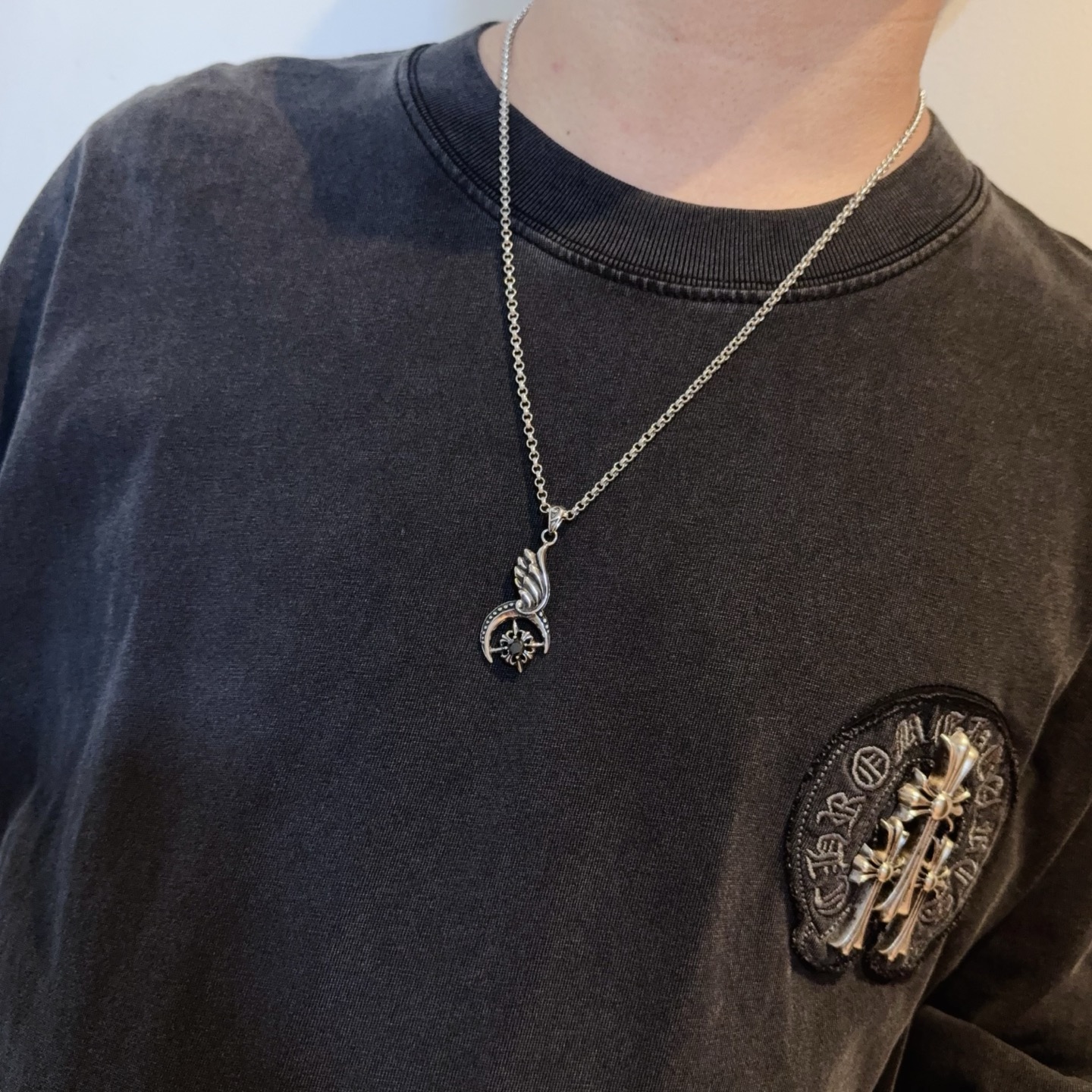  新款【专柜品质】Chrome Hearts克罗心项链 凹凸造型不同的花纹设计风格 呈现出与众不同 十字