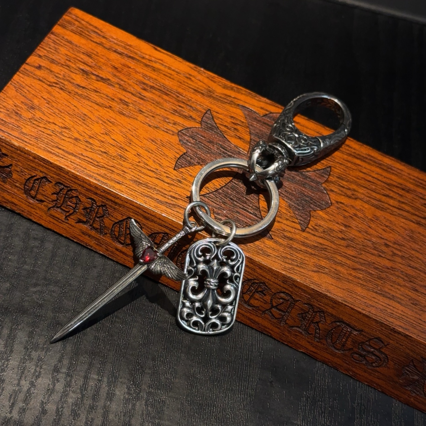   Chrome Hearts ❤️  克罗心大龙虾扣钥匙扣 雕刻工艺 精工品质 纯手工打造 ～正品开模