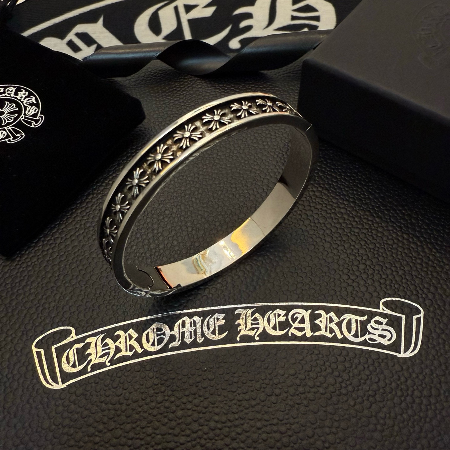 The new Chrome Heartscroll is a retrograde crucifix, and the cavity style is different - 图片 1
