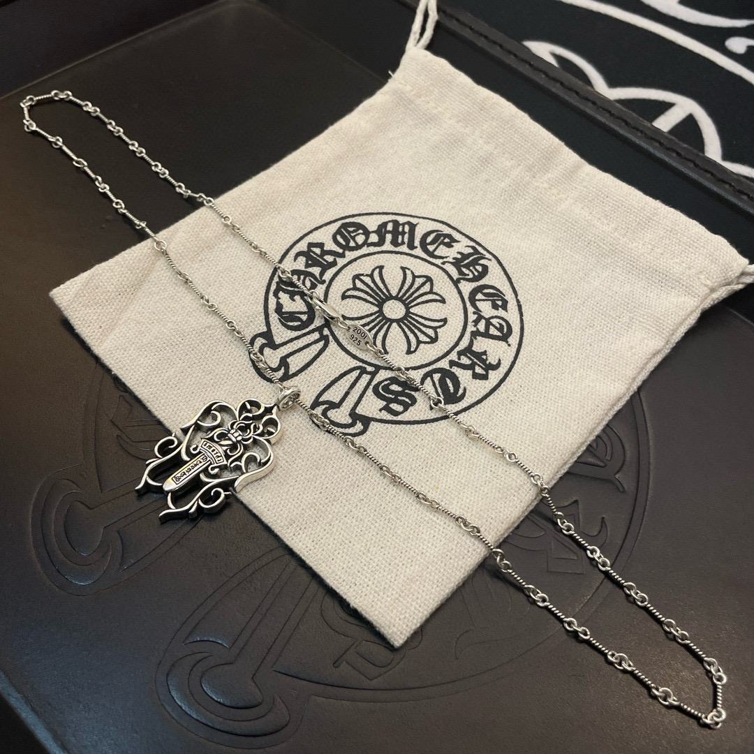  新款【专柜品质】Chrome Hearts克罗心 经典复古麻花项链，藤花宝剑吊坠 凹凸造型不同的花纹设