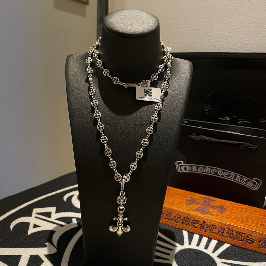  新款【专柜品质】Chrome Hearts克罗心 经典复古十字花球项链，童军花吊坠 凹凸造型不同的花