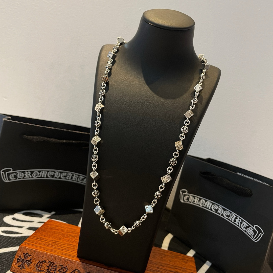   新款【专柜品质】Chrome Hearts克罗心 经典复古经典骰子花球项链 凹凸造型不同的花纹设计风
