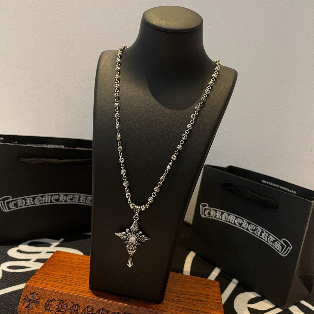  新款【专柜品质】Chrome Hearts克罗心 经典复古经典童军花球项链 十字架吊坠 凹凸造型不同的