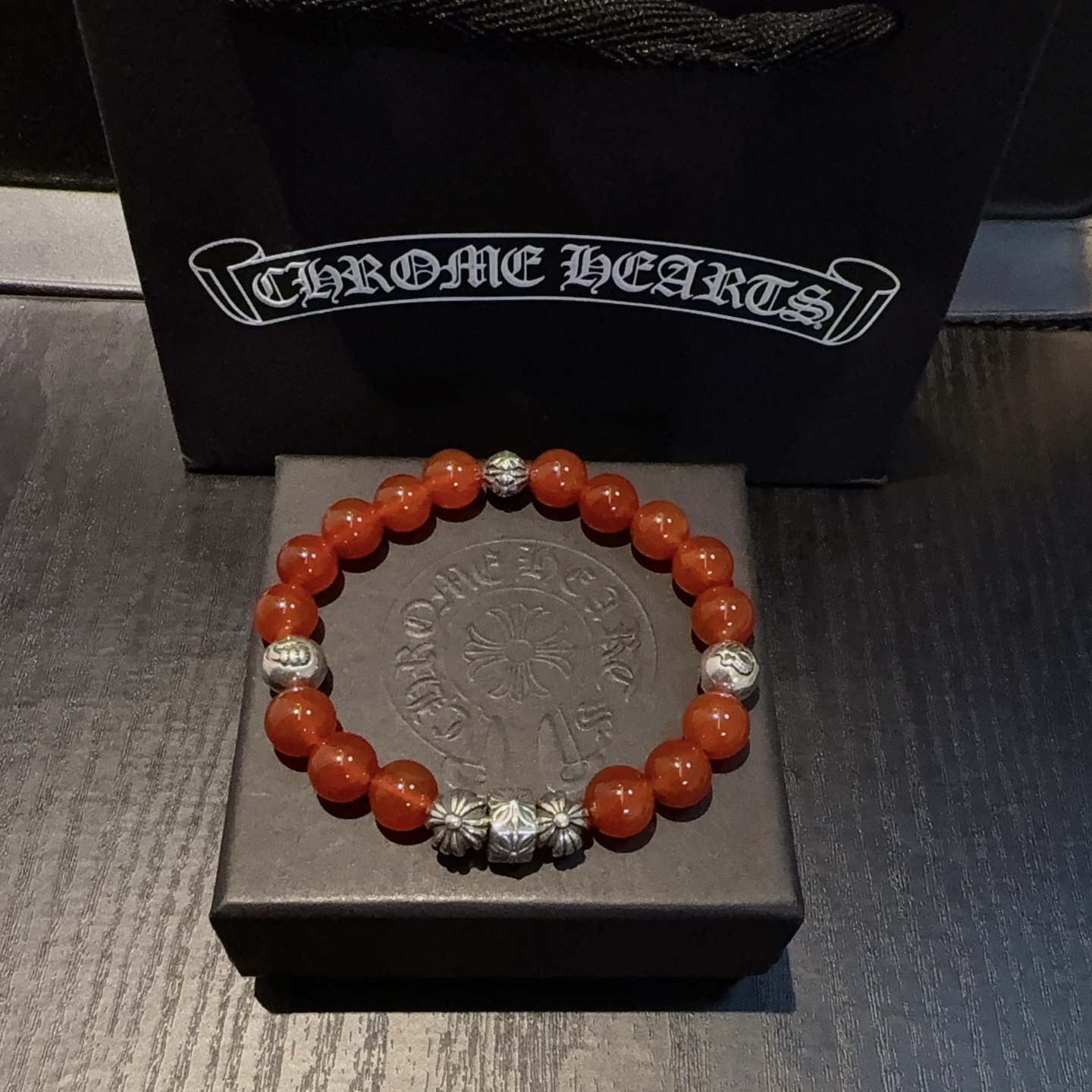  新款【专柜品质】Chrome Hearts克罗心经典复古多元素手串手链，凹凸造型不同的花纹设计风格 呈