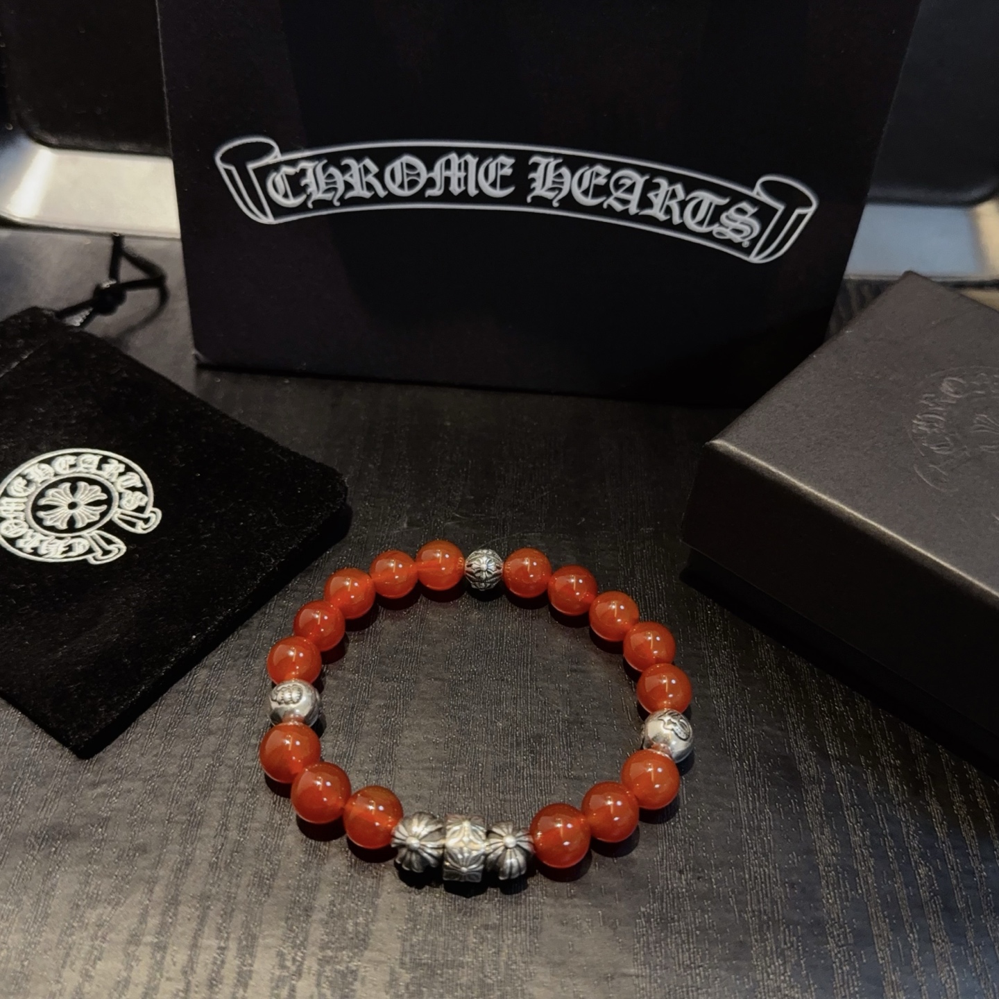  新款【专柜品质】Chrome Hearts克罗心经典复古多元素手串手链，凹凸造型不同的花纹设计风格 呈
