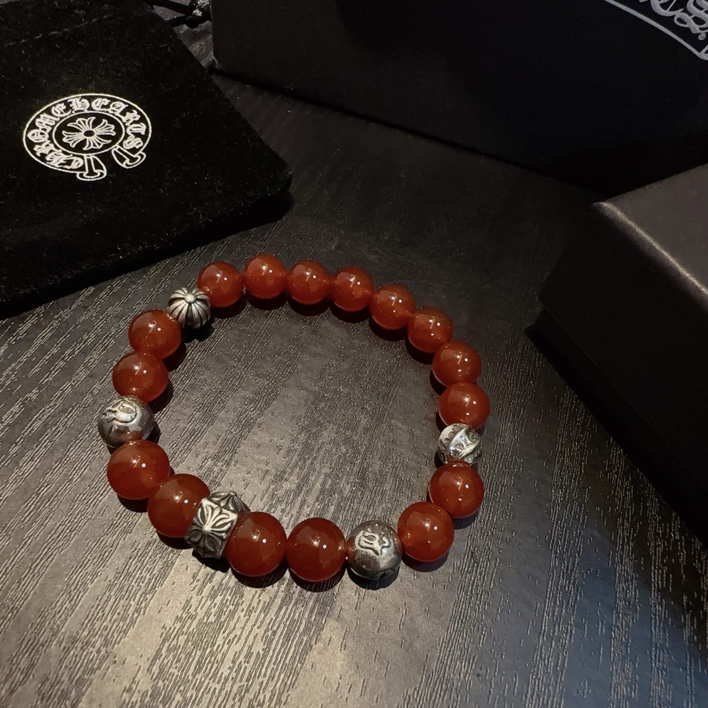  新款【专柜品质】Chrome Hearts克罗心经典复古多元素手串手链，凹凸造型不同的花纹设计风格 呈