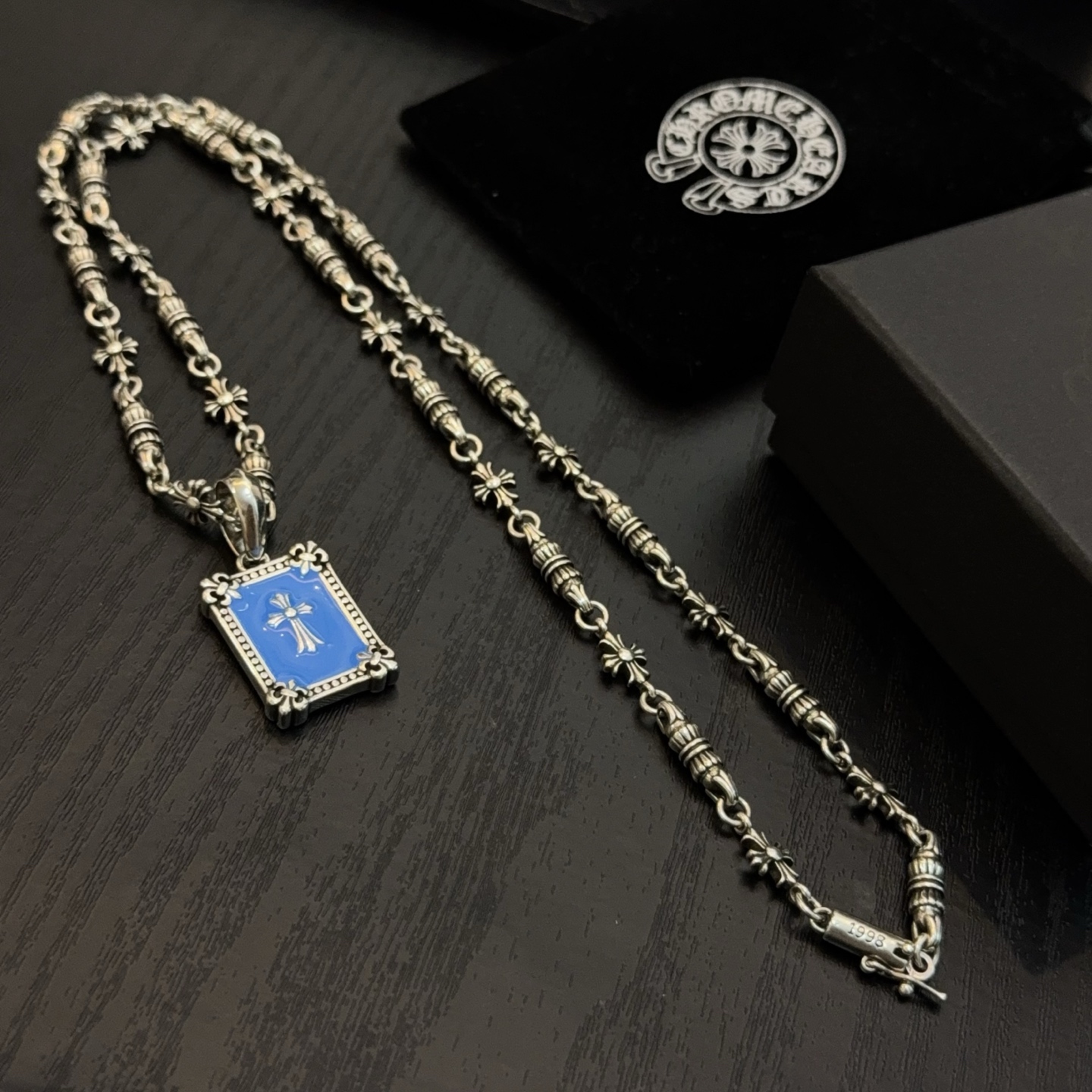  新款【专柜品质】Chrome Hearts克罗心经典复古十字花球项链 蓝色方牌十字架吊坠 凹凸造型不同