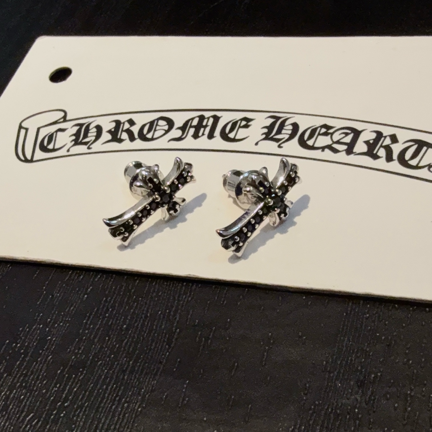  新款  【专柜品质】Chrome Hearts ❤️  克罗心十字架镶钻耳钉   精工  ～正品开模💝