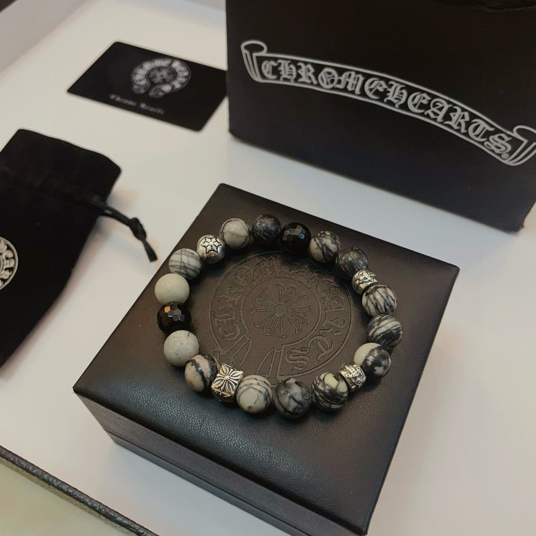  新款【专柜品质】Chrome Hearts克罗心 经典复古多元素手链手串，凹凸造型不同的花纹设计风格 