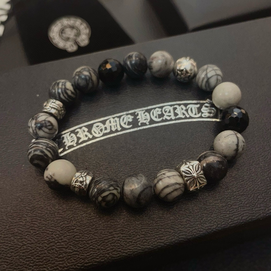  新款【专柜品质】Chrome Hearts克罗心 经典复古多元素手链手串，凹凸造型不同的花纹设计风格 