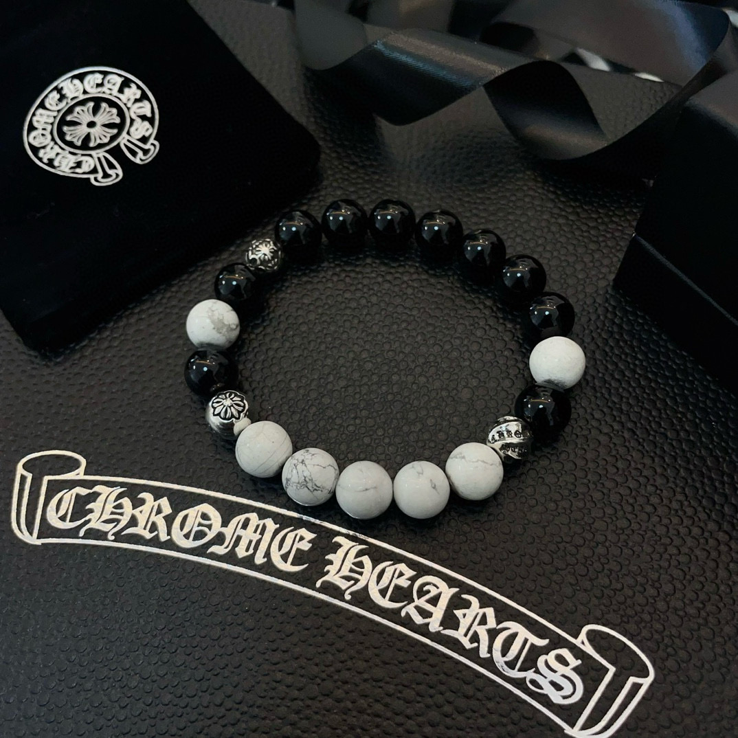  新款【专柜品质】Chrome Hearts克罗心 经典复古多元素手链手串，凹凸造型不同的花纹设计风格 