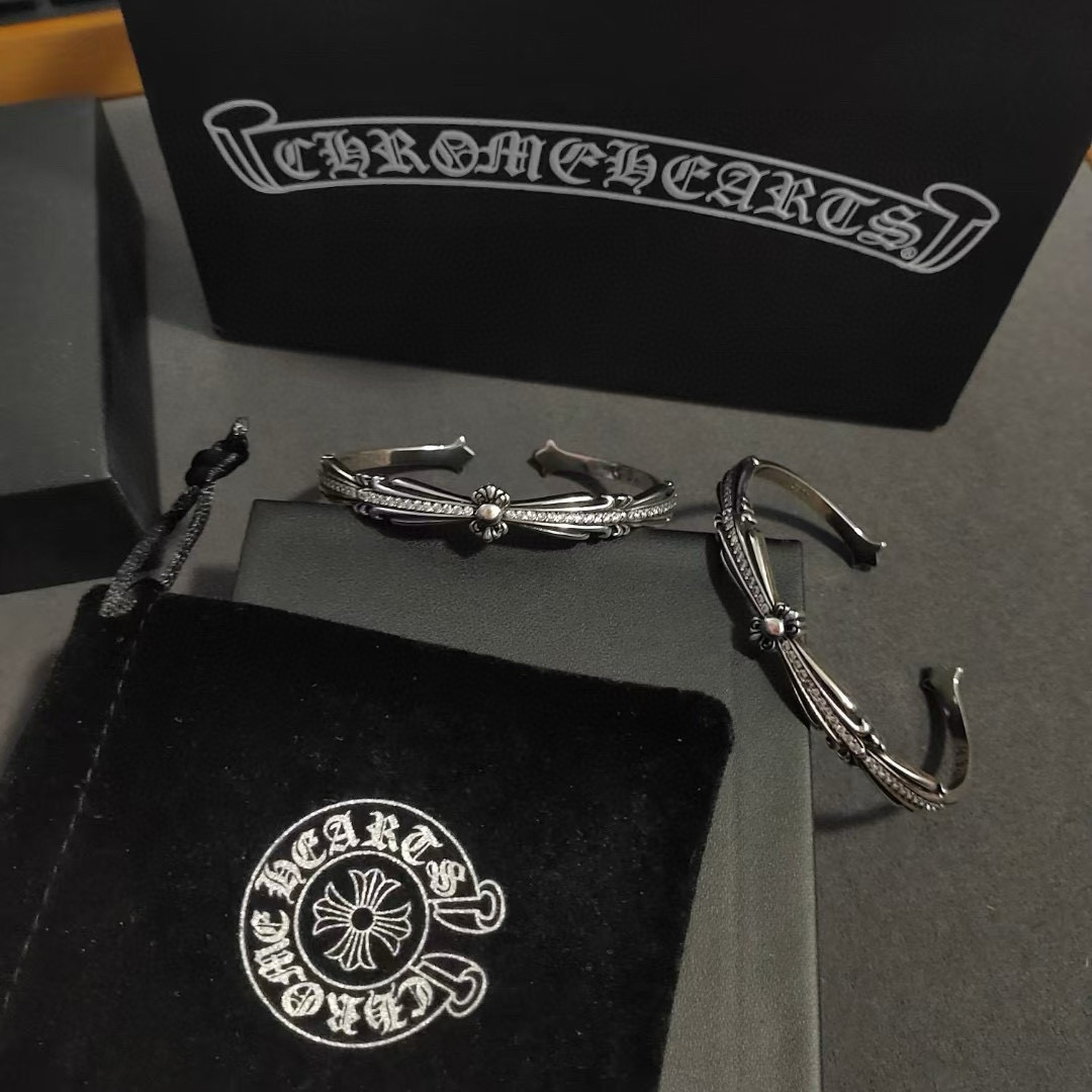 Chrome Hearts クロムハーツ 十字花手镯 男女兼用潮流デザイン