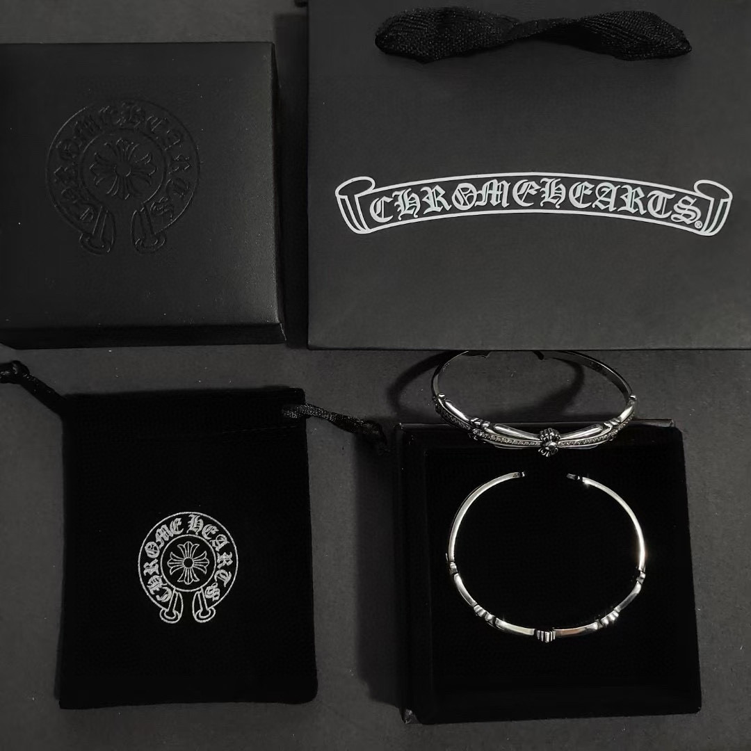 Chrome Hearts クロムハーツ 十字花手镯 男女兼用潮流デザイン
