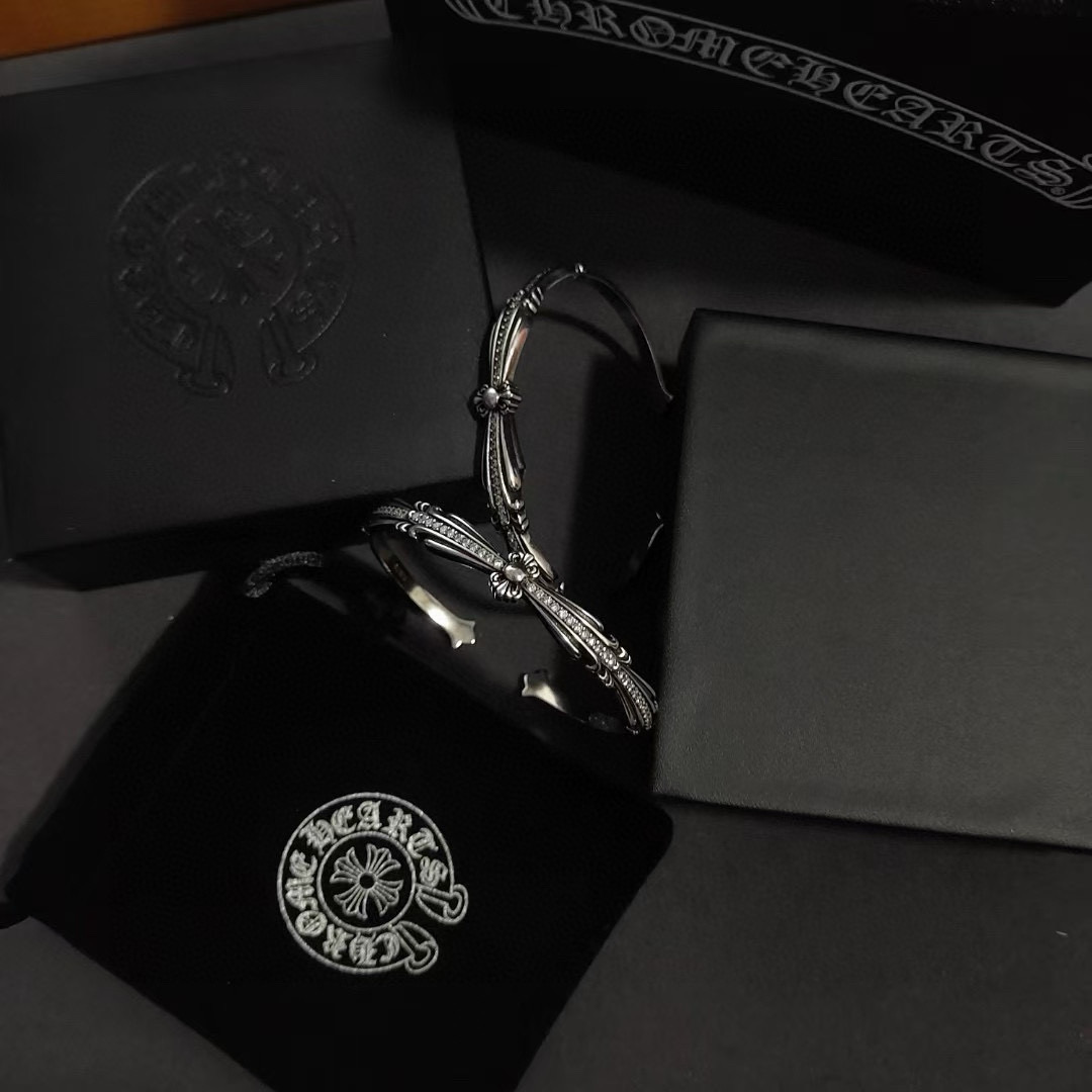 Chrome Hearts クロムハーツ 十字花手镯 男女兼用潮流デザイン