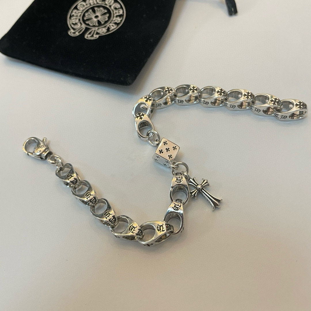 批  新款【专柜品质】Chrome Hearts克罗心 经典复古十字架骰子手链 凹凸造型不同的花纹设计风