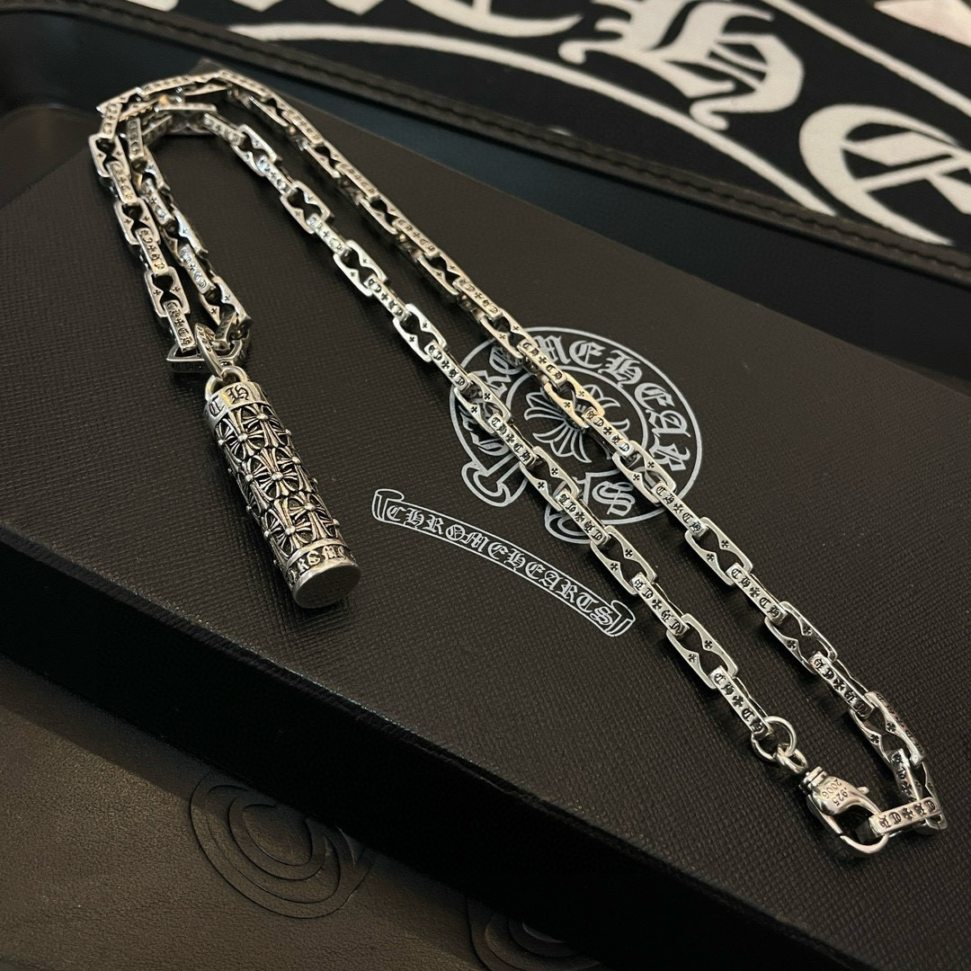 批 抖音/快手/ins/小红书/直播热门 ，新款【专柜品质】Chrome Hearts克罗心字母方扣项链