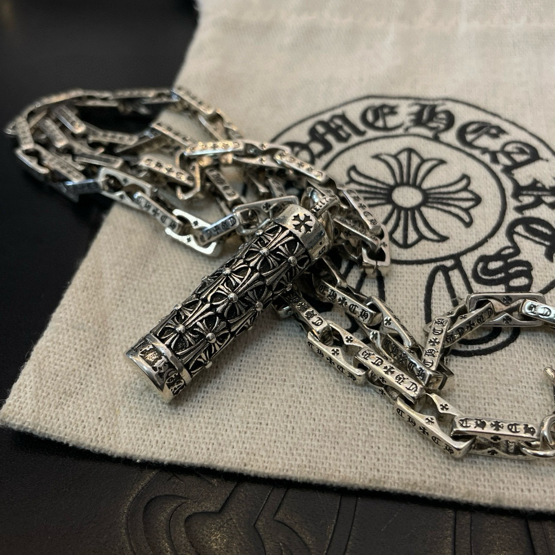 批 抖音/快手/ins/小红书/直播热门 ，新款【专柜品质】Chrome Hearts克罗心字母方扣项链