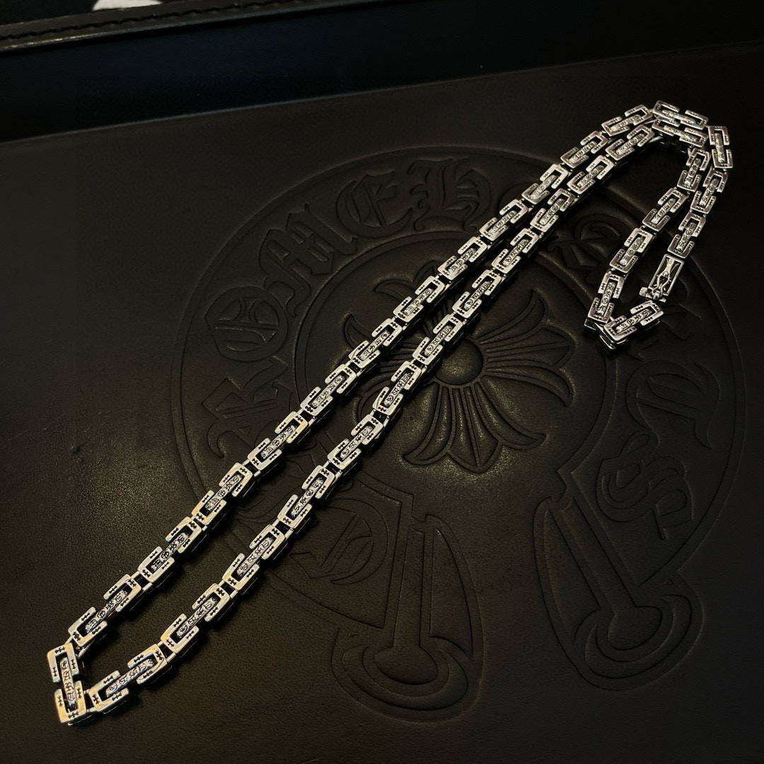  新款【专柜品质】Chrome Hearts克罗心 经典复古多元素项链 凹凸造型不同的花纹设计风格 呈现
