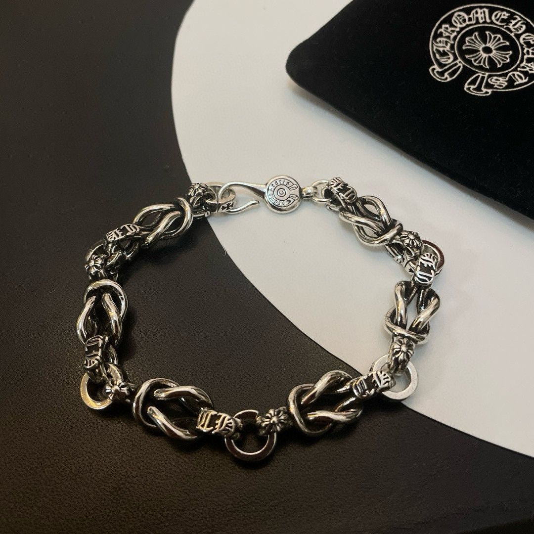  新款【专柜品质】Chrome Hearts克罗心经典复古多元素手链，原图凹凸造型不同的花纹设计风格 