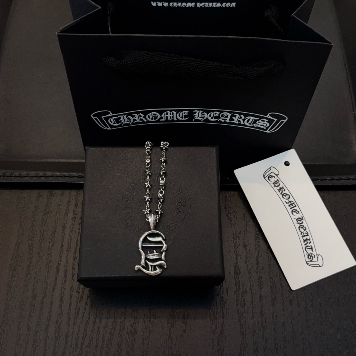 新款【专柜品质】Chrome Hearts克罗心复古六星芒项链 舌头字母吊坠 凹凸造型不同的花纹设计风格