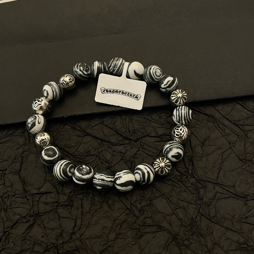  新款【专柜品质】Chrome Hearts克罗心 经典复古多元素手链 手串，凹凸造型不同的花纹设计风格