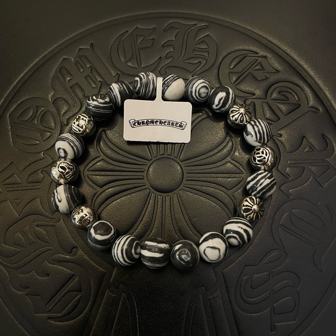  新款【专柜品质】Chrome Hearts克罗心 经典复古多元素手链 手串，凹凸造型不同的花纹设计风格