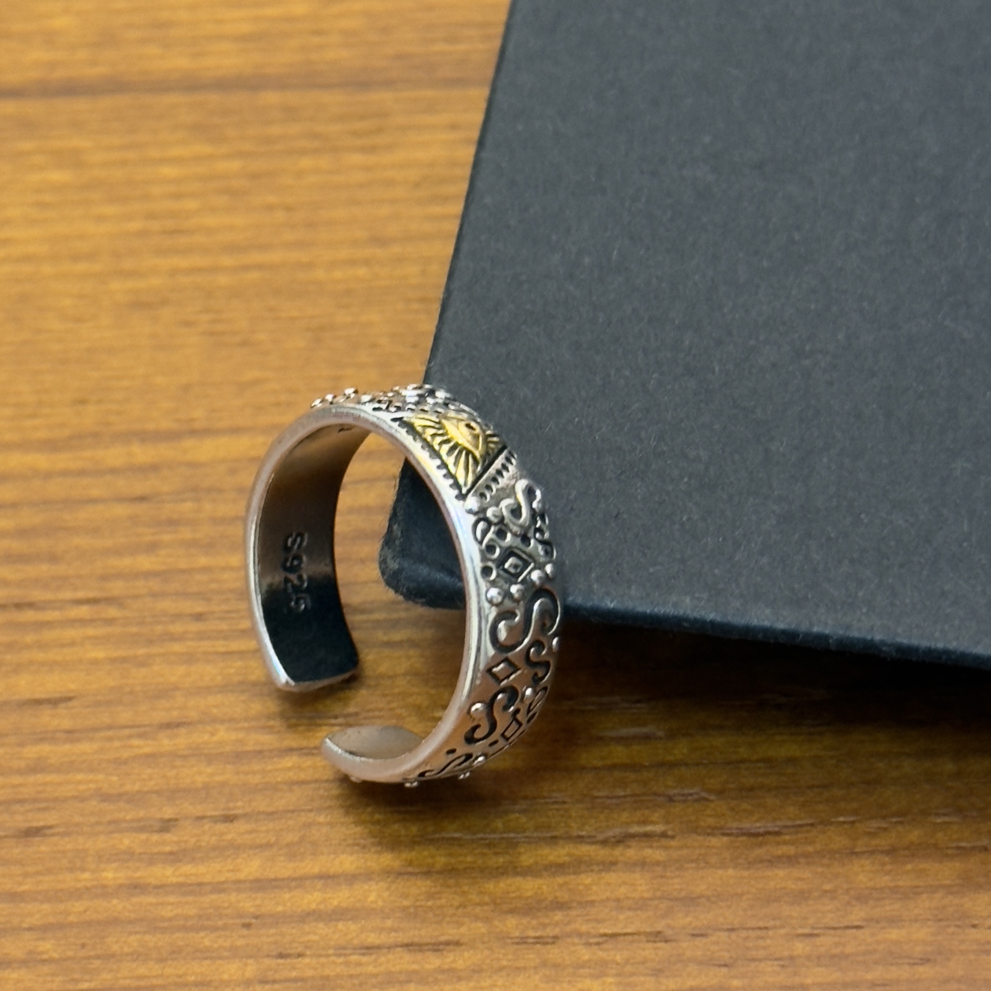 NO:378230,[New Products are on the Shelves] Goro Takahashi Goro open ring, top version, accurate exclusive shooting, focusing on the high-end market, absolutely different from the ordinary version!  The details of the picture product are consistent with ZP!  Original production process, precision quality, purely handmade, authentic model opening, fashion essential, both men and women can wear, same couple style, rock punk silver style, retro elements, trendy and versatile, same style on the official website, fine jewelry, ring19860909【新品上架】Goro’s高桥吾郎开口戒指,顶级版本 认准独家拍摄 主攻高端市场 绝对区别普通版本！图片产品细节与ZP一致！原版制作工艺 精工品质 纯手工打造 ～正品开模潮流时尚必备 男女均可佩戴 情侣款同款 摇滚朋克泰银风格 复古元素 潮流百搭 官网同款,饰品精品,ring,Jewelry