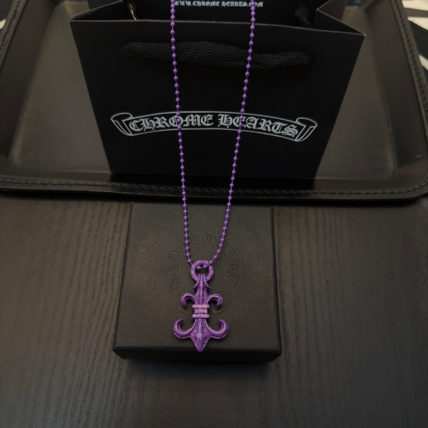 NO:378271,The new Chrome Hearts Croxin Scout Flower Resin Necklace, exquisite counter craftsmanship, quality assurance, very playful color, same style as men and women, with multiple styles, and stacked and beautiful. This is not only a necklace, but also a fashionable weapon to show your personality and taste!  The resin material makes the necklace full of texture, light and comfortable, and it is free to wear. The design of the love vine is both unique and full of artistic sense. The jewelry is boutique, chrome hearts, chrome hearts, necklace19860909新款Chrome Hearts 克罗心童军花树脂项链,精致专柜工艺,品质保证,颜色非常俏皮,男女同款,多种风格搭配,叠戴也很好看,这不仅仅是一条项链,更是你展现个性与品味的时尚利器！树脂材质使得项链质感十足,轻盈又舒适,佩戴起来毫无负担.爱心藤蔓的设计既独特又充满艺术感.,饰品精品,chrome hearts,chrome hearts,necklace,Jewelry