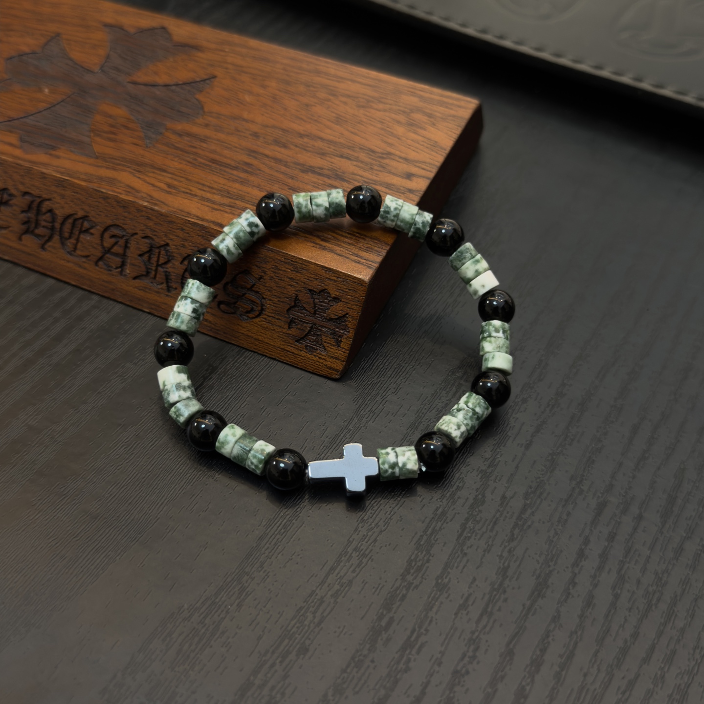 新款【专柜品质】Chrome Hearts克罗心 经典复古多元素手串手链 ，快手/ins/小红书热门，凹