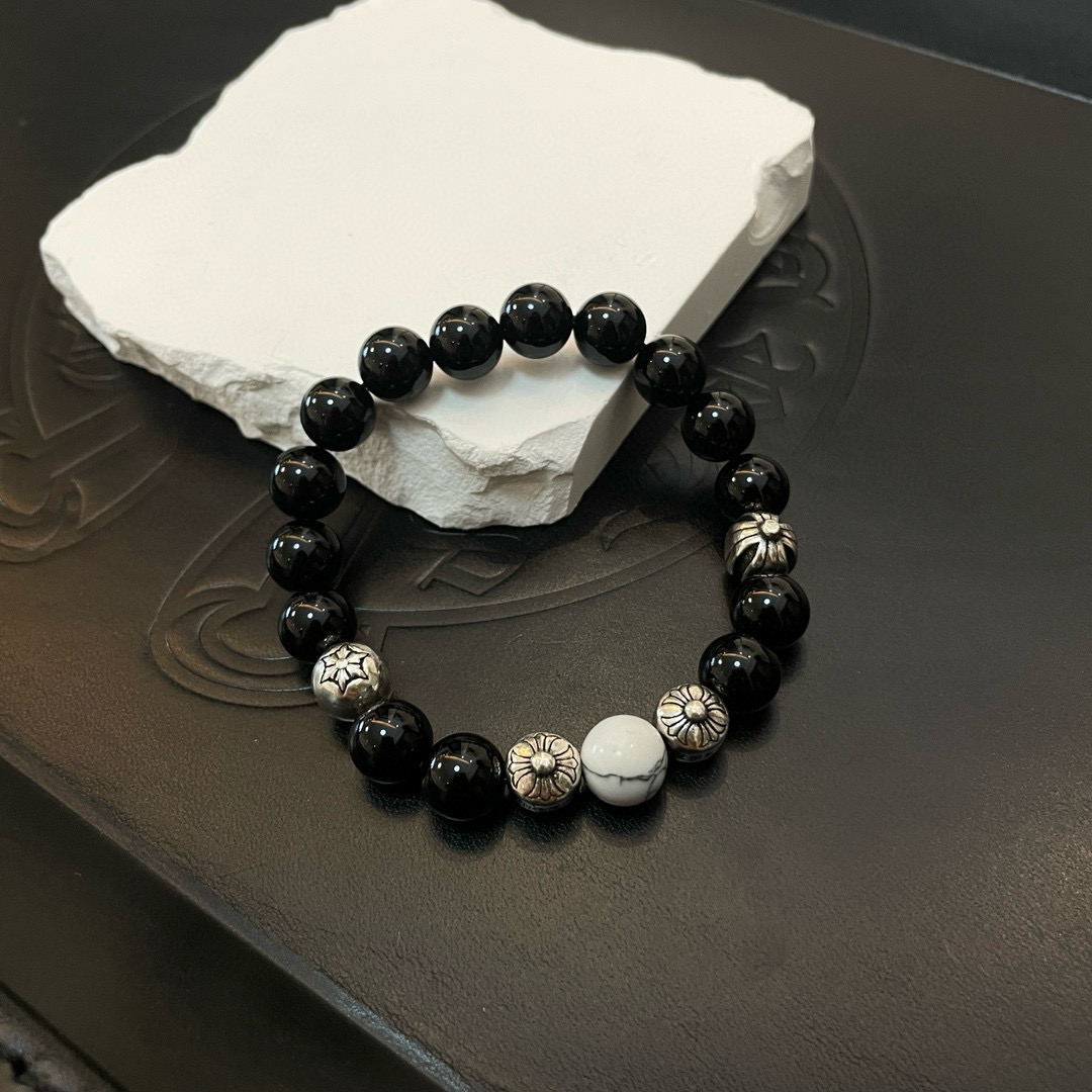 批 新款【专柜品质】Chrome Hearts克罗心 经典复古多元素 手链 手串，凹凸造型不同的花纹设计